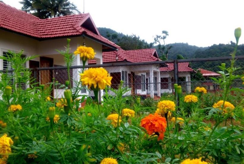Himani Heritage Resorts, Formerly Camp Nishani Holidays Madikeri Exterior photo